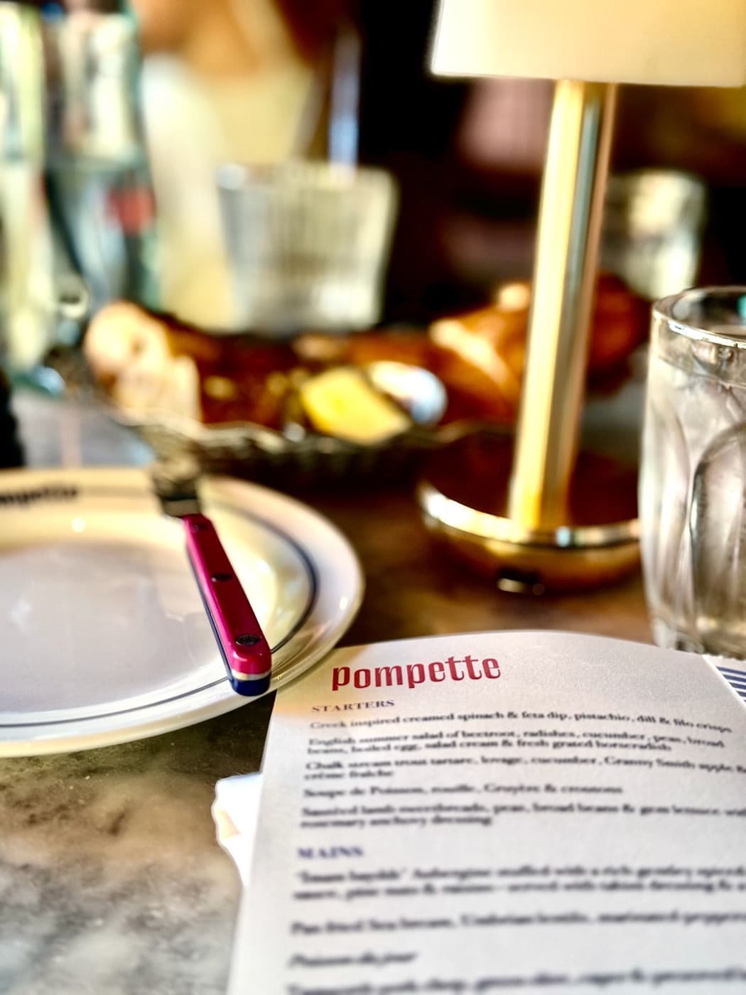 Pompette interior